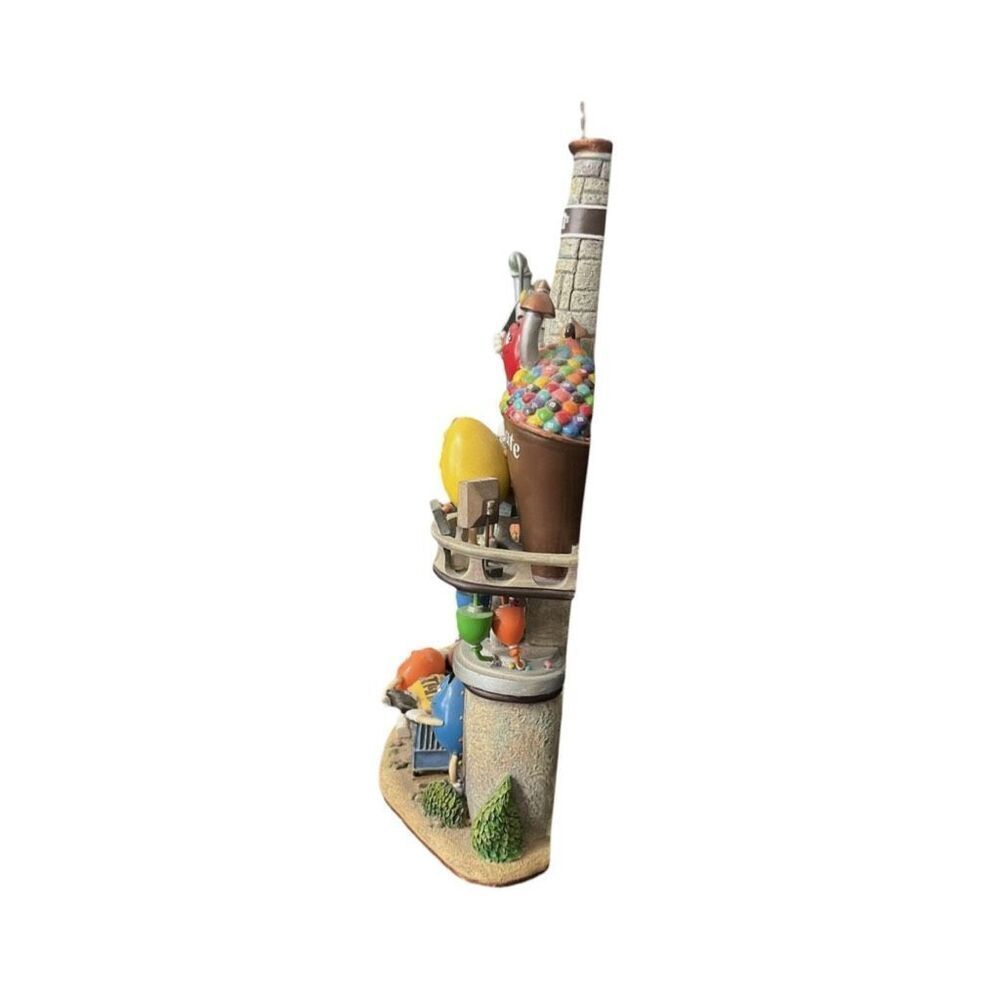Danbury Mint M&M's 12" Collector Clock Chocolate Factory Candy Diorama 2005 - Picture 4 of 6